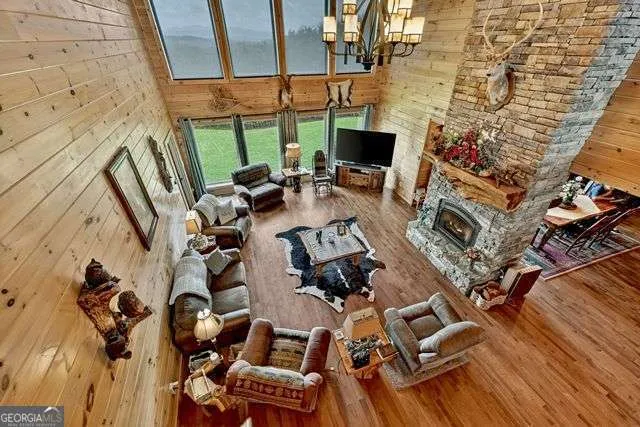 384 Dean RD Mineral Bluff, GA 30559