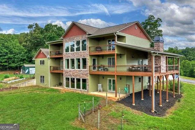 384 Dean RD Mineral Bluff, GA 30559