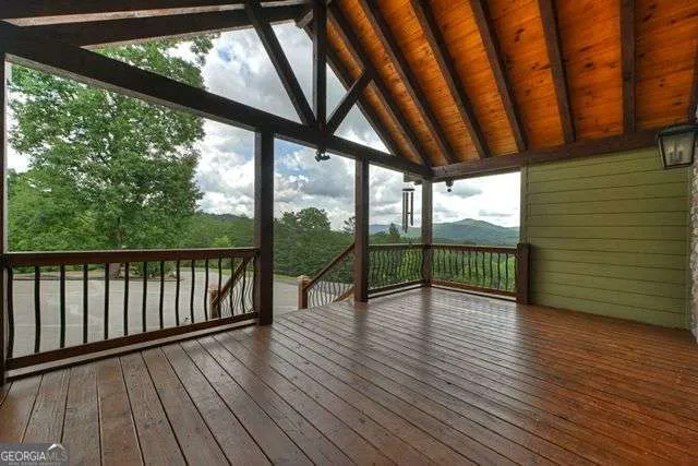 384 Dean RD Mineral Bluff, GA 30559