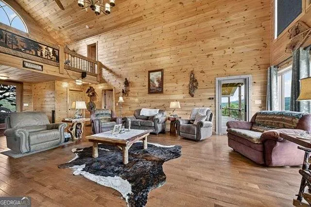 384 Dean RD Mineral Bluff, GA 30559