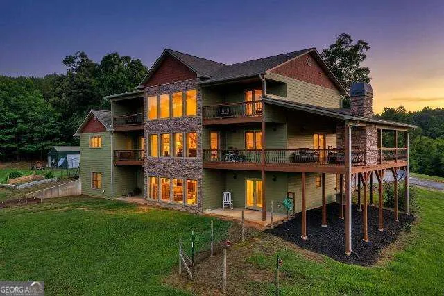 384 Dean RD Mineral Bluff, GA 30559