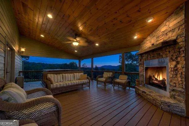 384 Dean RD Mineral Bluff, GA 30559