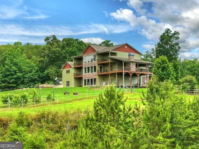 384 Dean RD Mineral Bluff, GA 30559