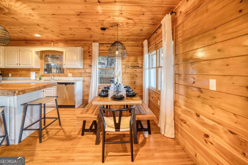 48 Lookout DR Blue Ridge, GA 30513