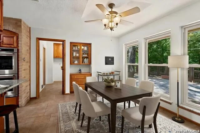 2306 Park Creek San Antonio, TX 78259