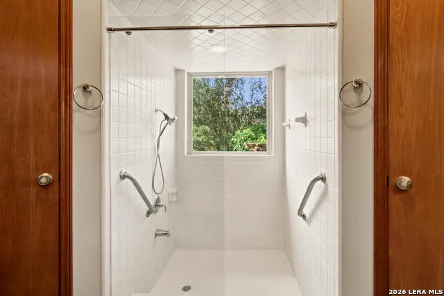 2306 Park Creek San Antonio, TX 78259