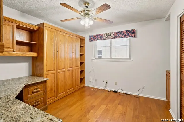 2306 Park Creek San Antonio, TX 78259