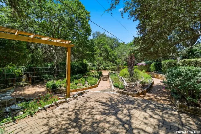 2306 Park Creek San Antonio, TX 78259