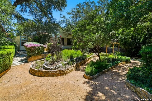 2306 Park Creek San Antonio, TX 78259