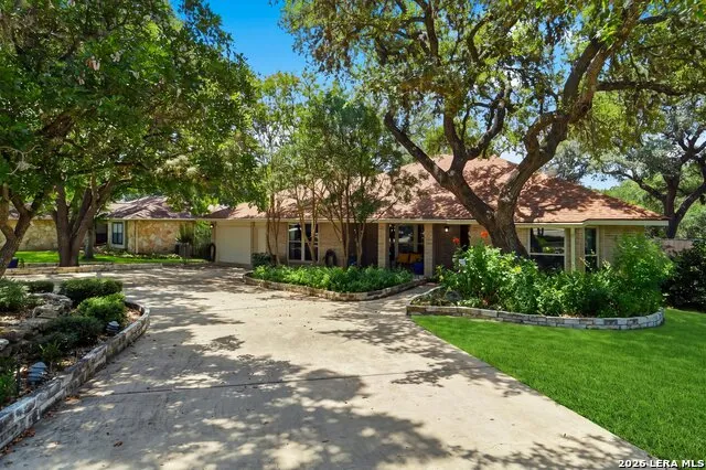 2306 Park Creek San Antonio, TX 78259