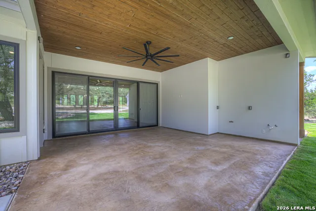 381 MEXICAN HAT DR Spring Branch, TX 78070
