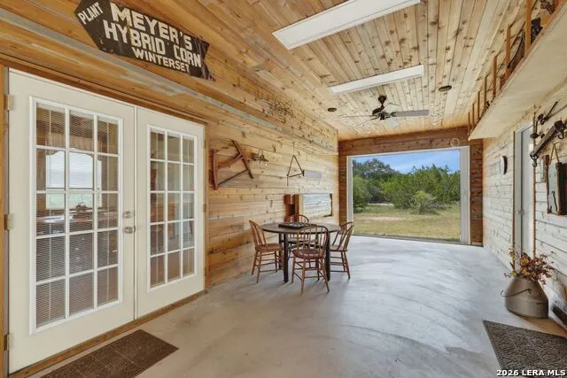 381 MEXICAN HAT DR Spring Branch, TX 78070