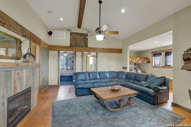 381 MEXICAN HAT DR Spring Branch, TX 78070