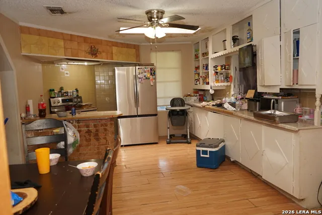 2593 EIDSON RD Eagle Pass, TX 78852