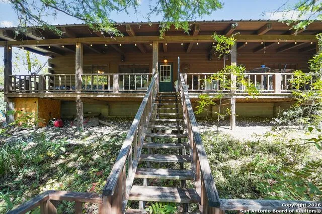 648 BLUFFCREEK RD Leakey, TX 78873