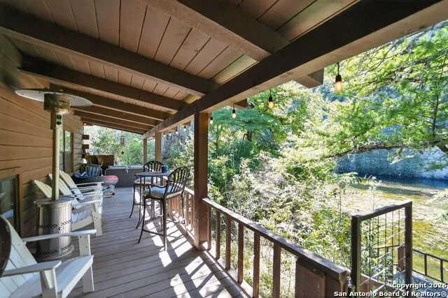 648 BLUFFCREEK RD Leakey, TX 78873