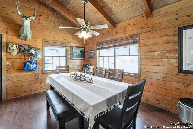 648 BLUFFCREEK RD Leakey, TX 78873