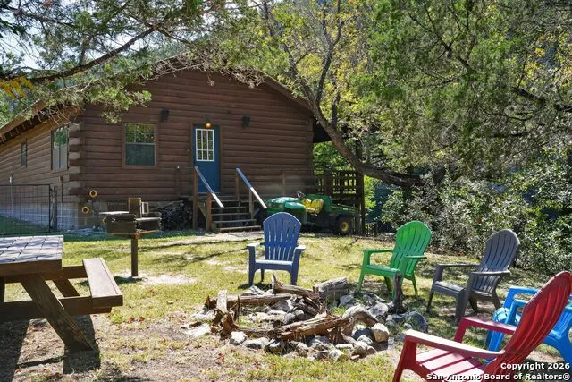 648 BLUFFCREEK RD Leakey, TX 78873