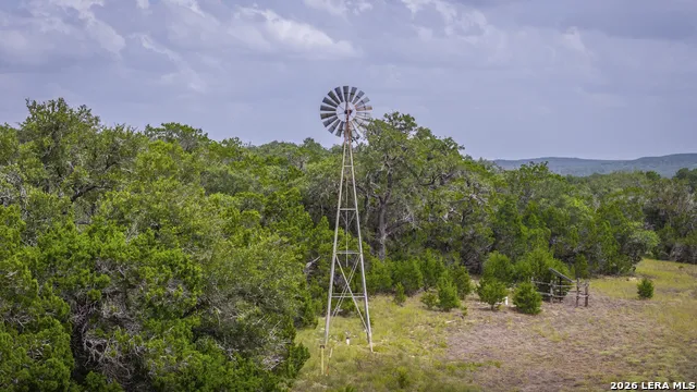 5261 W Ammann Rd Bulverde, TX 78163