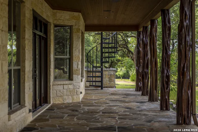 5261 W Ammann Rd Bulverde, TX 78163