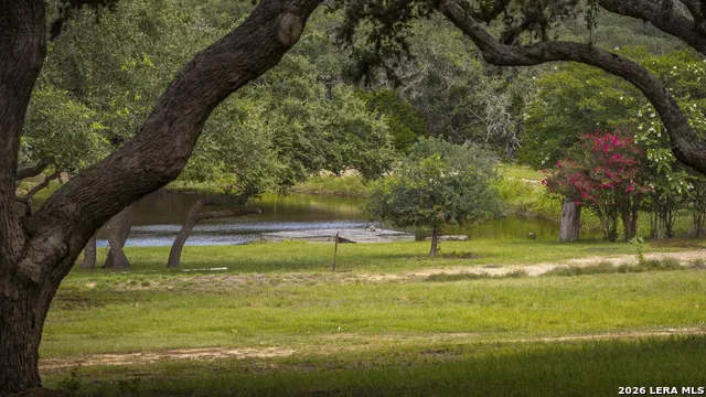 5261 W Ammann Rd Bulverde, TX 78163