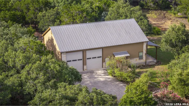 5261 W Ammann Rd Bulverde, TX 78163