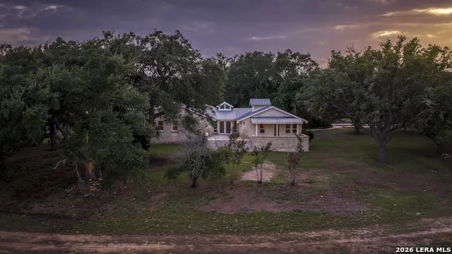 5261 W Ammann Rd Bulverde, TX 78163