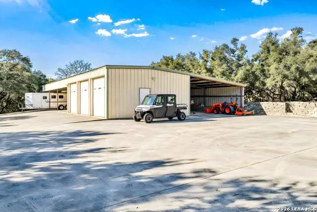 5261 W Ammann Rd Bulverde, TX 78163