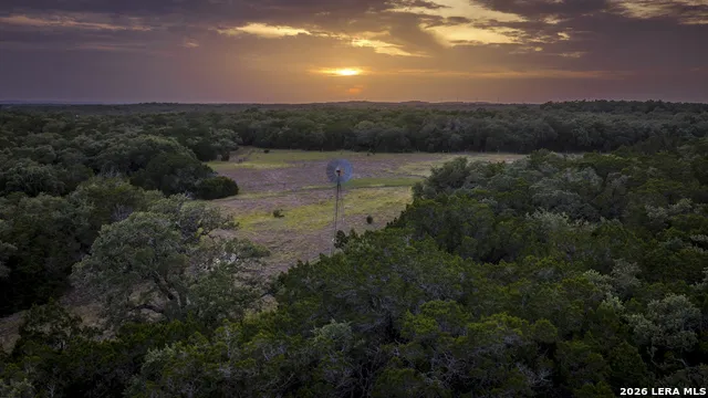 5261 W Ammann Rd Bulverde, TX 78163