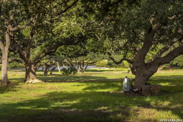 5261 W Ammann Rd Bulverde, TX 78163