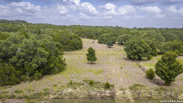 5261 W Ammann Rd Bulverde, TX 78163