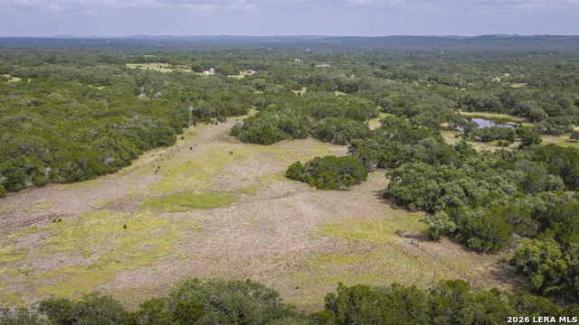 5261 W Ammann Rd Bulverde, TX 78163
