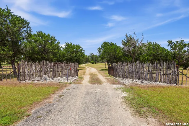 1092 Fm 337 Medina, TX 78055