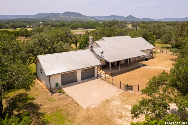 1092 Fm 337 Medina, TX 78055