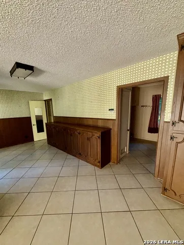 905 BLACK ST Uvalde, TX 78801