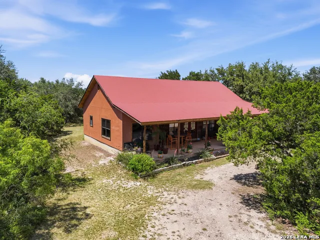 423 KAHN RD Rio Frio, TX 78879