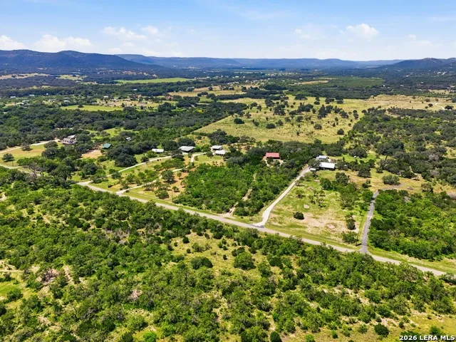 423 KAHN RD Rio Frio, TX 78879