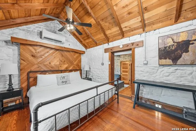 420 W AUSTIN ST Fredericksburg, TX 78624