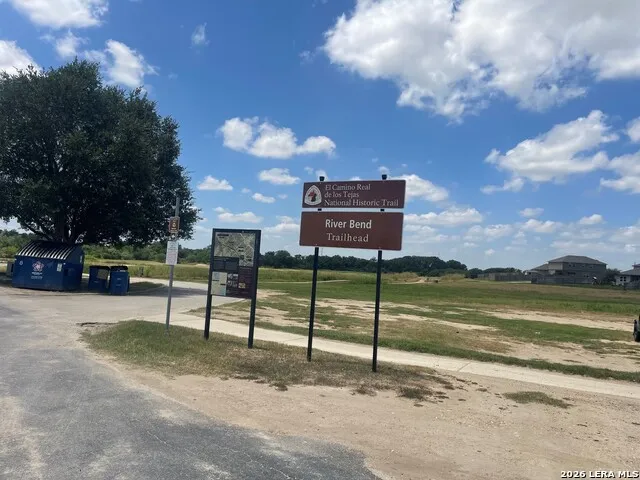 105 CHIPPING ALLEY Floresville, TX 78114