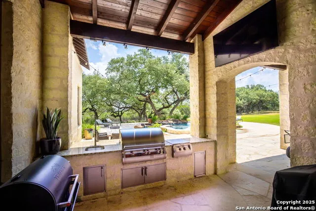 1945 Hoffmann New Braunfels, TX 78132