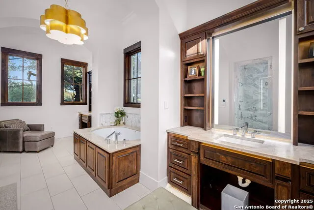 1945 Hoffmann New Braunfels, TX 78132