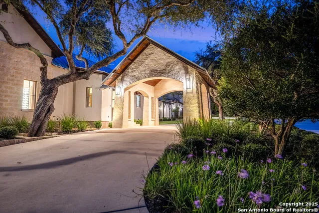 1945 Hoffmann New Braunfels, TX 78132