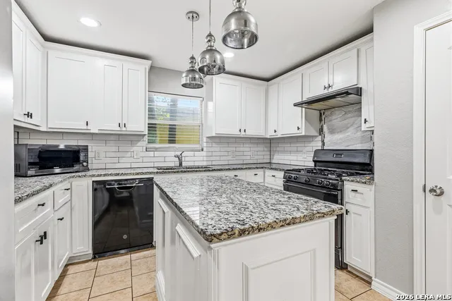 105 El Fledo San Antonio, TX 78210