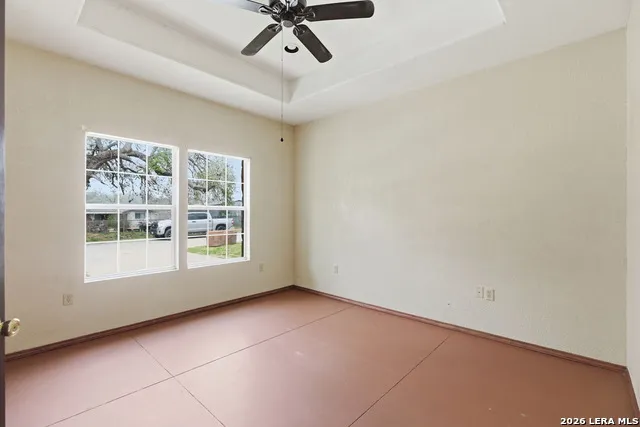 414 Harl St Pleasanton, TX 78064