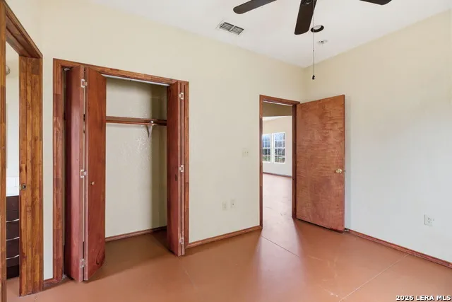 414 Harl St Pleasanton, TX 78064