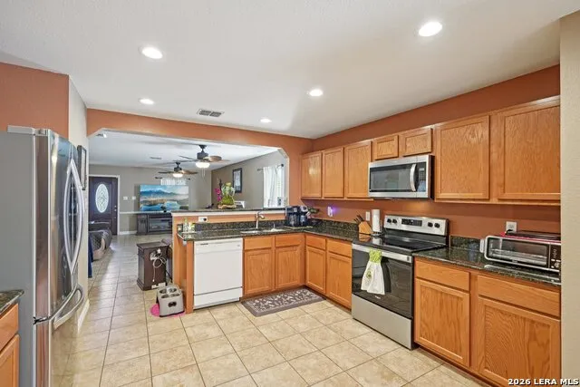 7835 Saddle Run Selma, TX 78154
