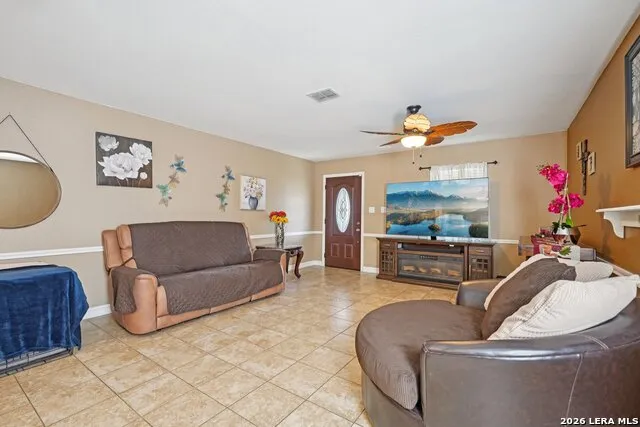 7835 Saddle Run Selma, TX 78154