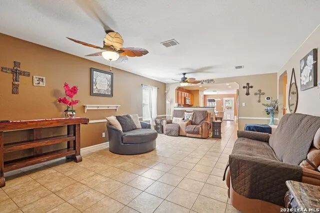 7835 Saddle Run Selma, TX 78154
