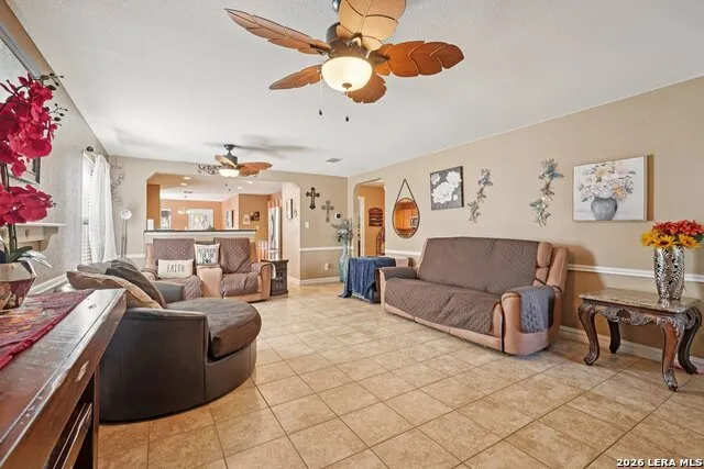 7835 Saddle Run Selma, TX 78154