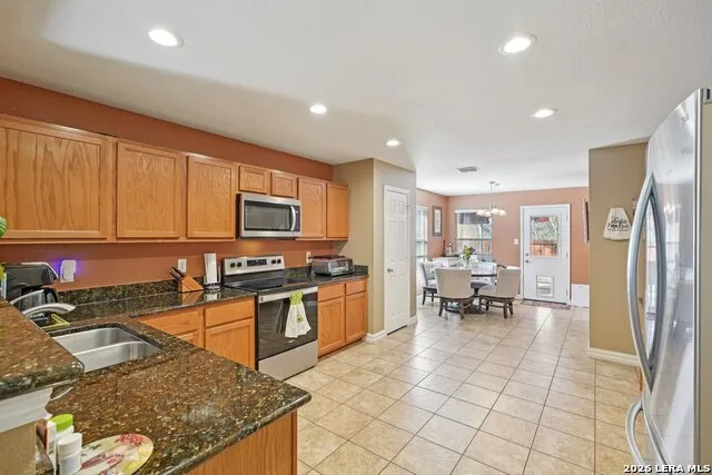7835 Saddle Run Selma, TX 78154